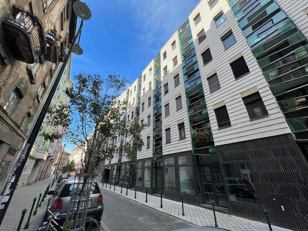 Palace Quarter 2 Peaceful Modern Central Top Floor Apartment บูดาเปสต์ ภายนอก รูปภาพ